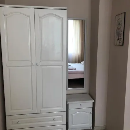 Guest Luxor Гостьовий будинок Приморсько