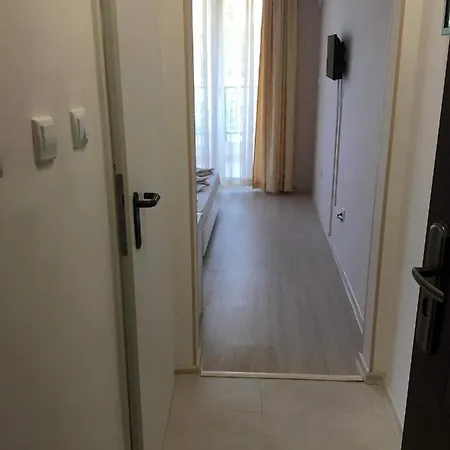 Guest Luxor Гостьовий будинок
