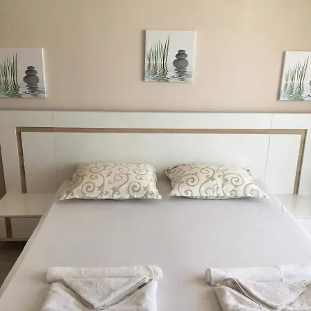 Guest Luxor Гостьовий будинок 3*