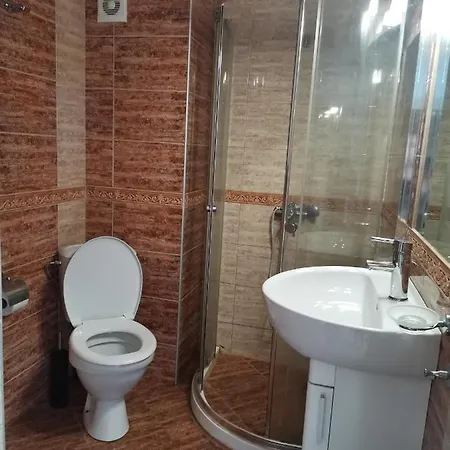 Guest Luxor Гостьовий будинок Приморсько