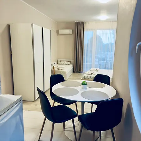 Guest Luxor Гостьовий будинок Приморсько